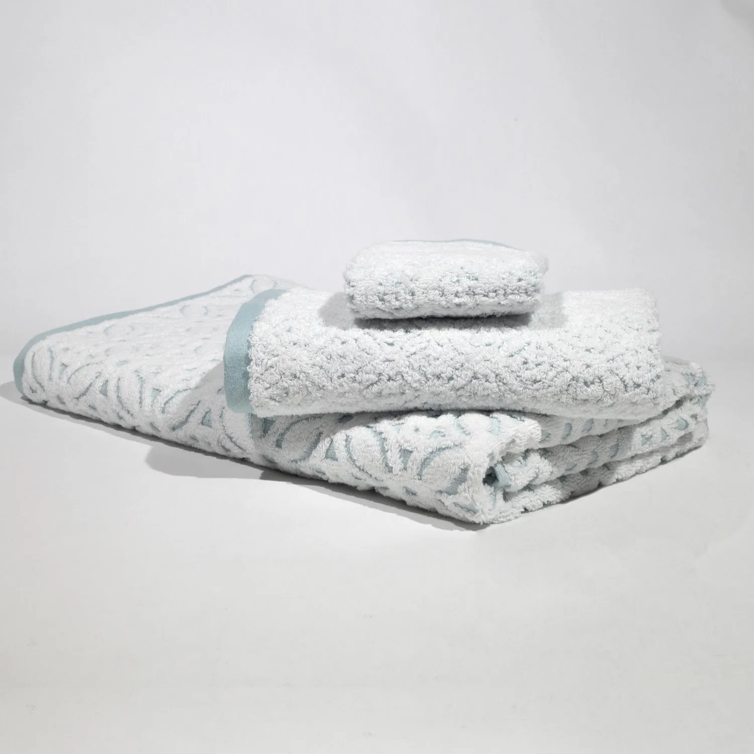 NOW 50% OFF: Prague™ 100% Organic 3 Piece Bath Towel Set