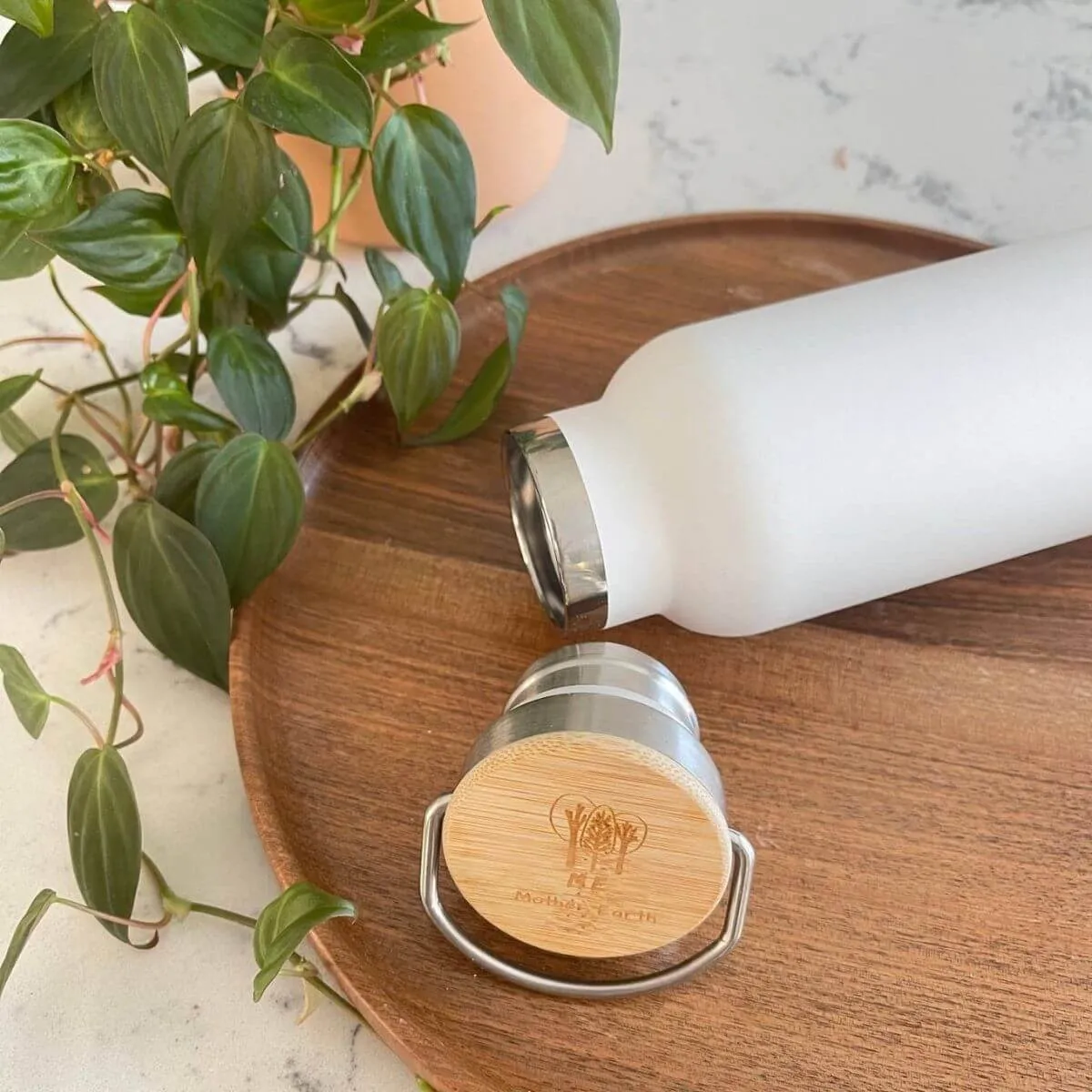 Stainless Steel Reusable Water Bottle with Bamboo Lid - White